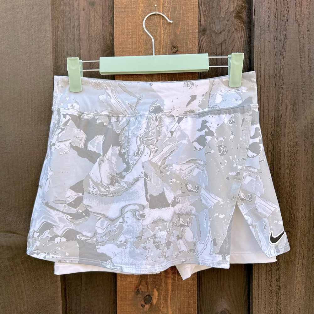 Wear Your Wimbledon Whites! 🤍 Nike Dri-FIT Women's Tennis Skirt Slim Fit Small